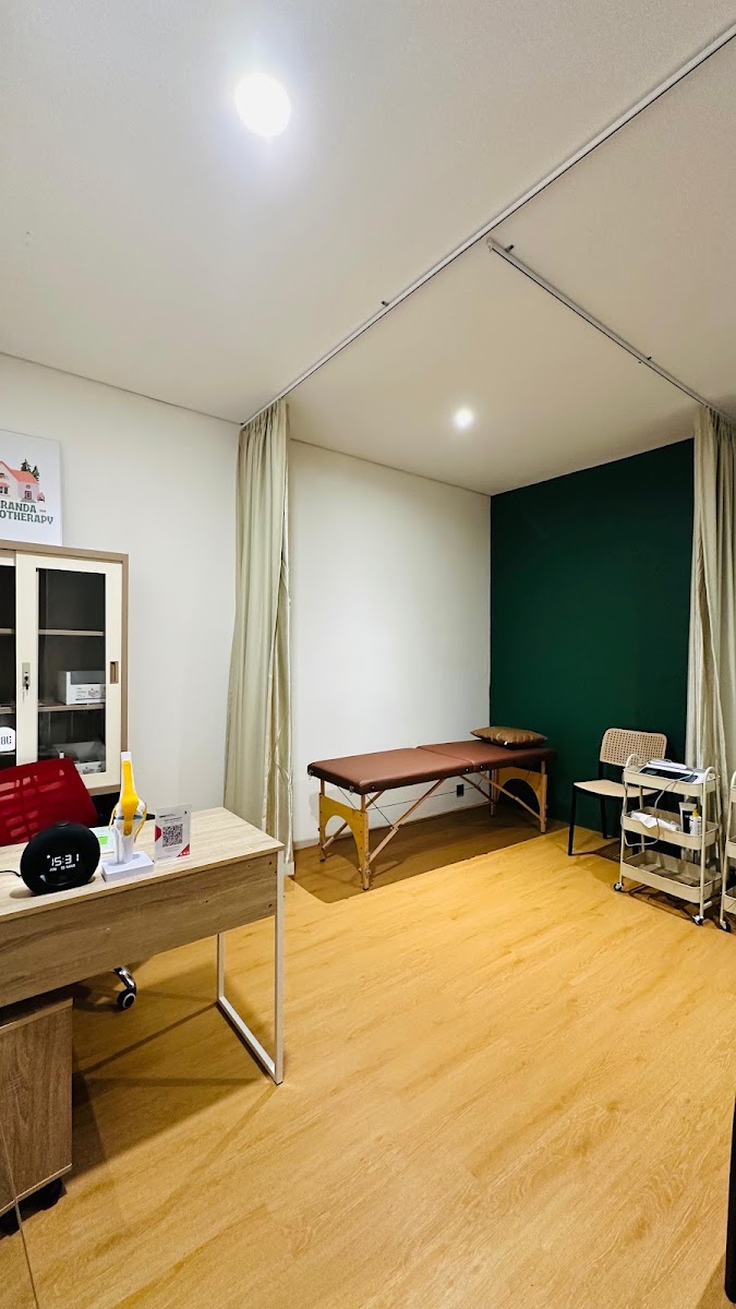 Beranda Physiotherapy Bekasi 11